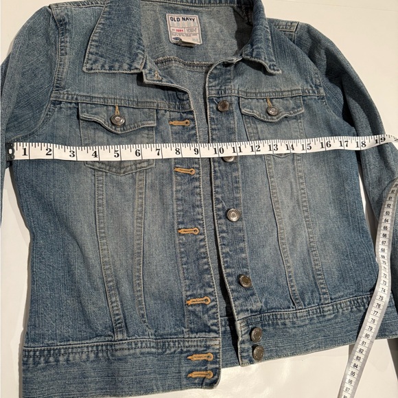 Old Navy Light Wash Blue Denim Trucker Jacket - Picture 5 of 8